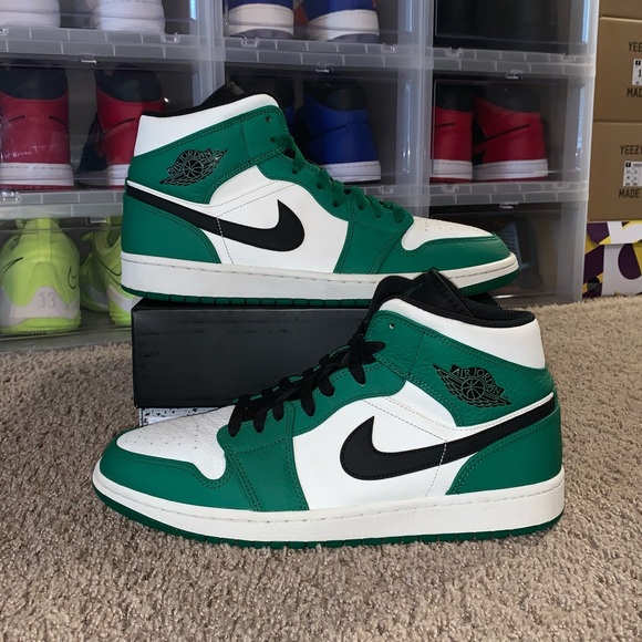 mid pine green jordan 1